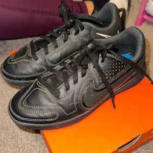 Girls Indoor soccer sneakers